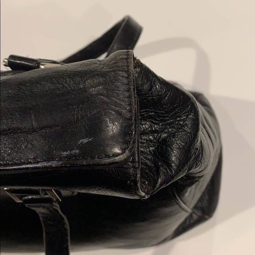 Wilsons Leather Black Magnetic Folding Top Handbag - Picture 8 of 8